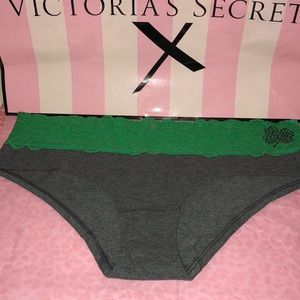 ❤️ NWT Victoria’s Secret PINK hipsters Sz L